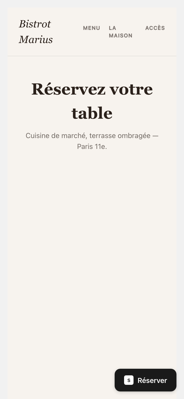 Un bouton flottant Réserver ancré en bas à droite d'une page d'établissement.